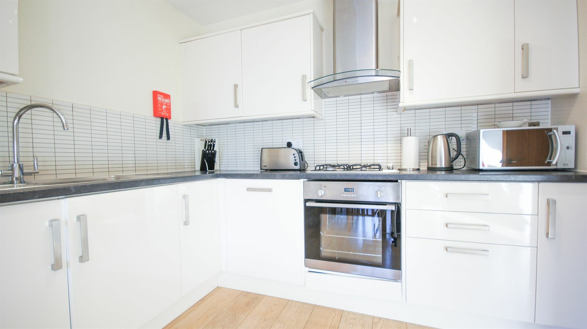 Crompton Court Apartments London Exterior photo